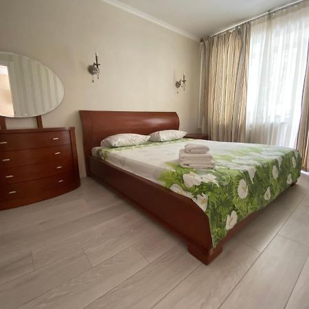 Apartment On Prospiekt Pobiedy 18 كييف المظهر الخارجي الصورة